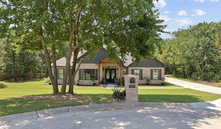 217 K Lynn, Ardmore, OK 73401 - 3 Beds, 3 Bath
