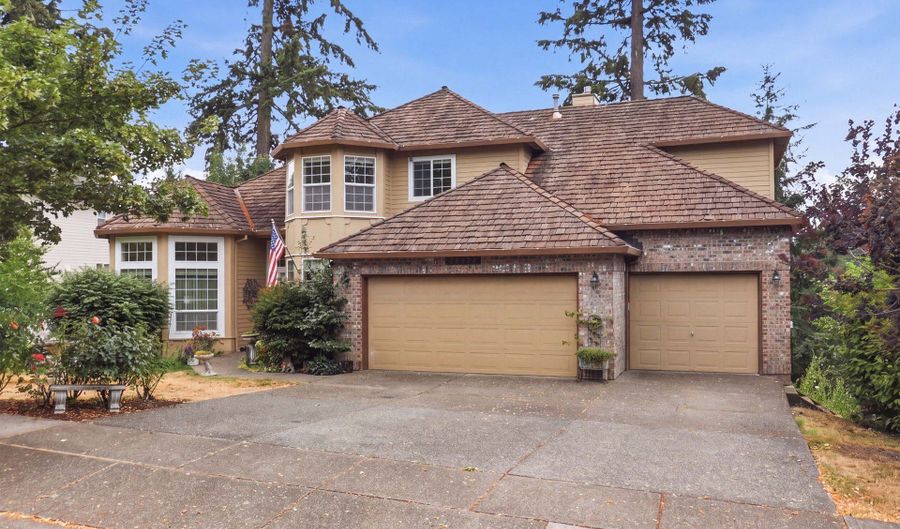 16431 SW TIMBERLAND Dr, Beaverton, OR 97007 - 6 Beds, 4 Bath
