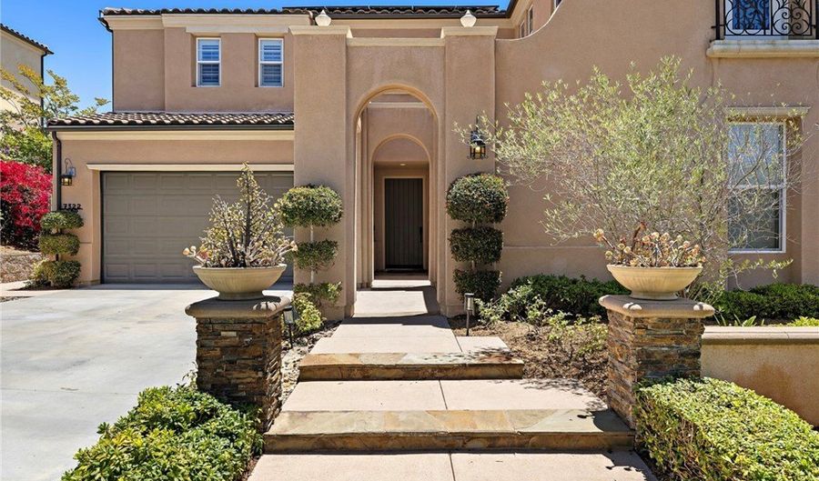 7322 Calle Pera, Carlsbad, CA 92009 - 5 Beds, 6 Bath