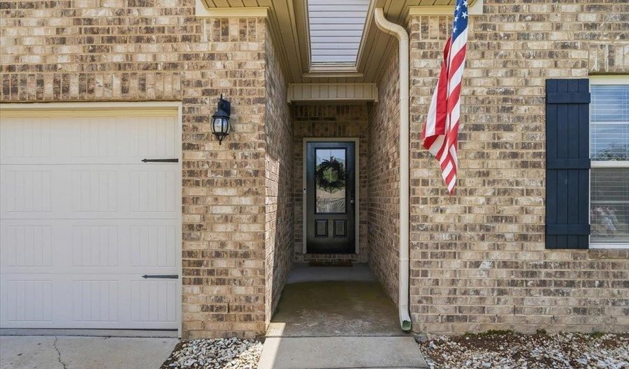 71 STEPHANIE St, Atoka, TN 38004 - 3 Beds, 2 Bath