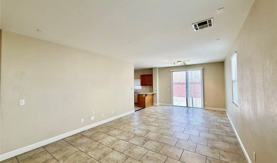 6486 W Eldorado Ln, Las Vegas, NV 89139 - 5 Beds, 3 Bath