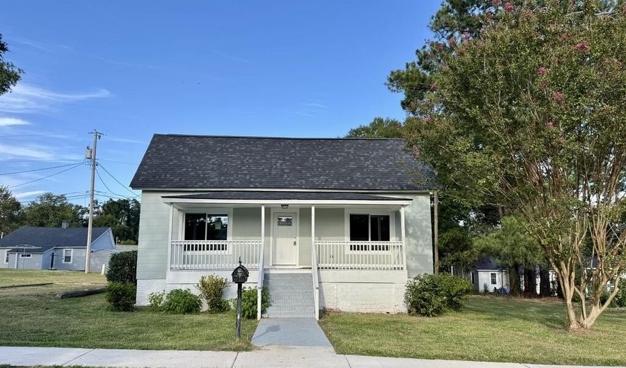 307 Mill St, Abbeville, SC 29620 - 3 Beds, 1 Bath