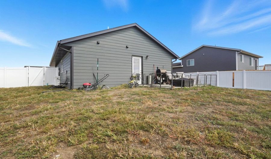 657 Liberty Park Dr, Box Elder, SD 57719 - 2 Beds, 1 Bath
