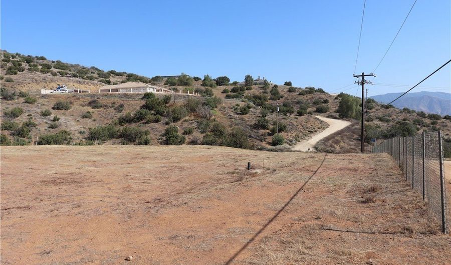 Hanawalt Road, Agua Dulce, CA 91350 - 0 Beds, 0 Bath