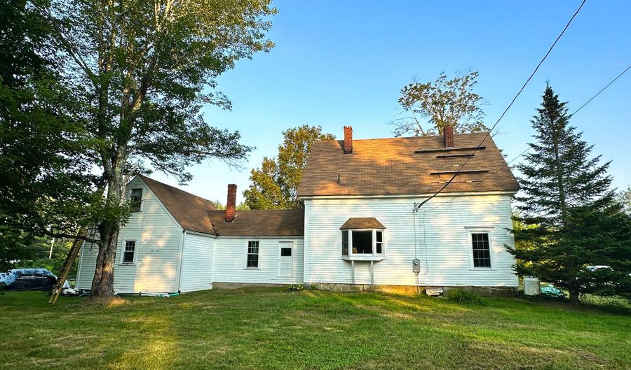 1 Mosley Rd, Standish, ME 04084 - 3 Beds, 1 Bath
