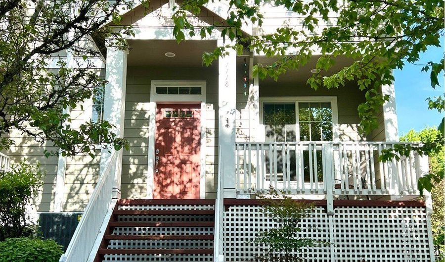 1118 SW 162ND Ave, Beaverton, OR 97006 - 2 Beds, 3 Bath