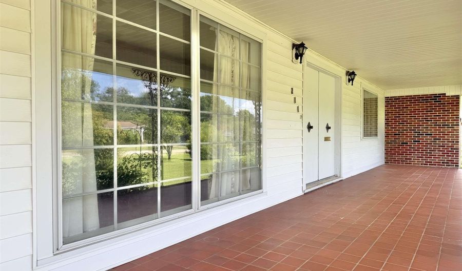 211 7th Ave, Atmore, AL 36502 - 3 Beds, 2 Bath