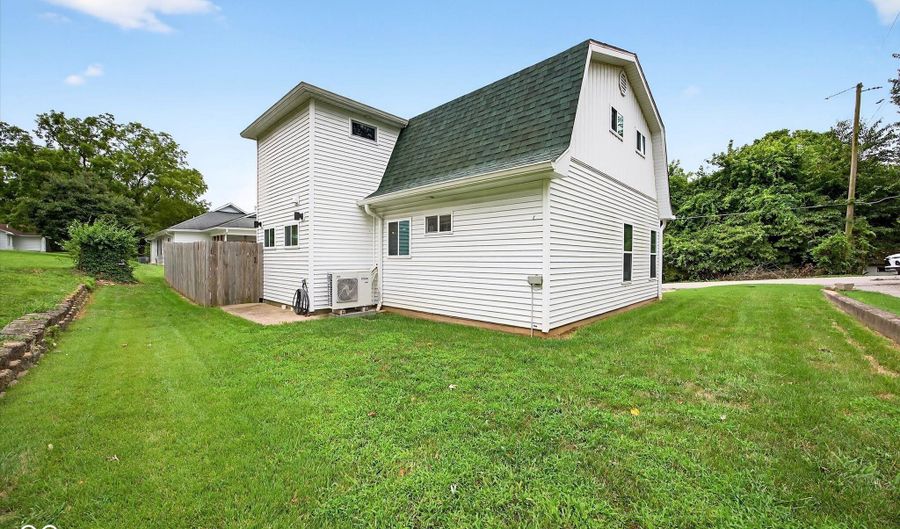 901 25th St, Bedford, IN 47421 - 3 Beds, 4 Bath