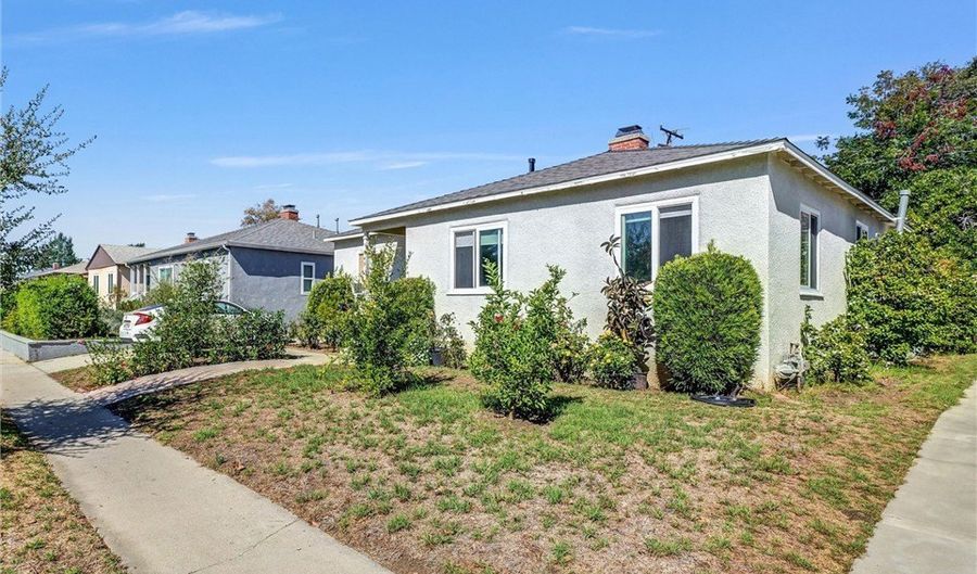 749 W Sacramento, Altadena, CA 91001 - 3 Beds, 1 Bath