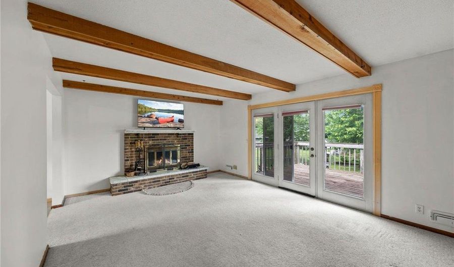 168 Linden Cir, Apple Valley, MN 55124 - 5 Beds, 2 Bath