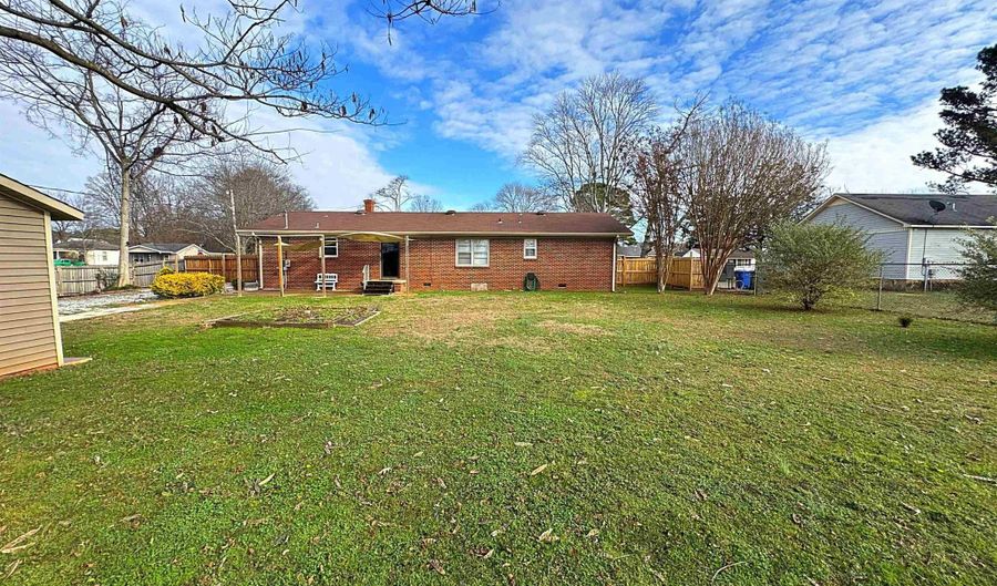 1409 N Houston St, Athens, AL 35611 - 3 Beds, 2 Bath