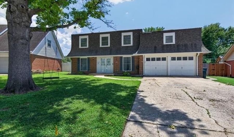 5821 Harvard Dr, Bartlesville, OK 74006 - 4 Beds, 3 Bath