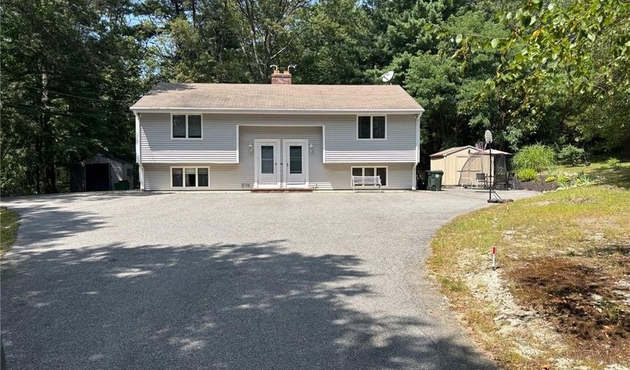 24 Whipple Rd, Smithfield, RI 02917 - 4 Beds, 4 Bath