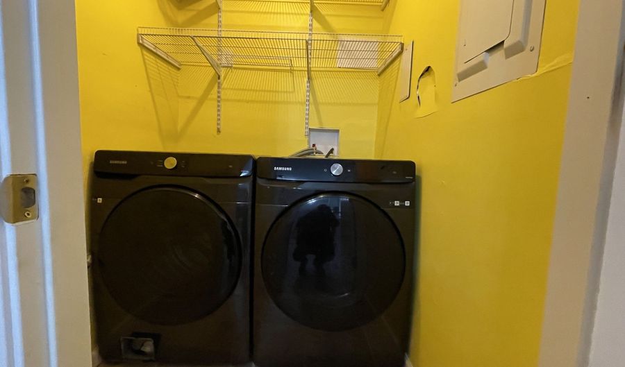 8616 Gandy Ct, Indianapolis, IN 46217 - 3 Beds, 2 Bath