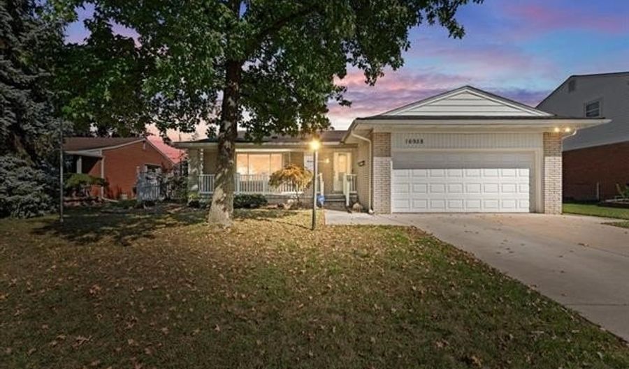 16958 Cambridge Ave, Allen Park, MI 48101 - 3 Beds, 3 Bath