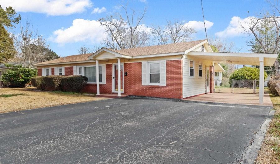 507 4th Ave, Atmore, AL 36502 - 4 Beds, 2 Bath