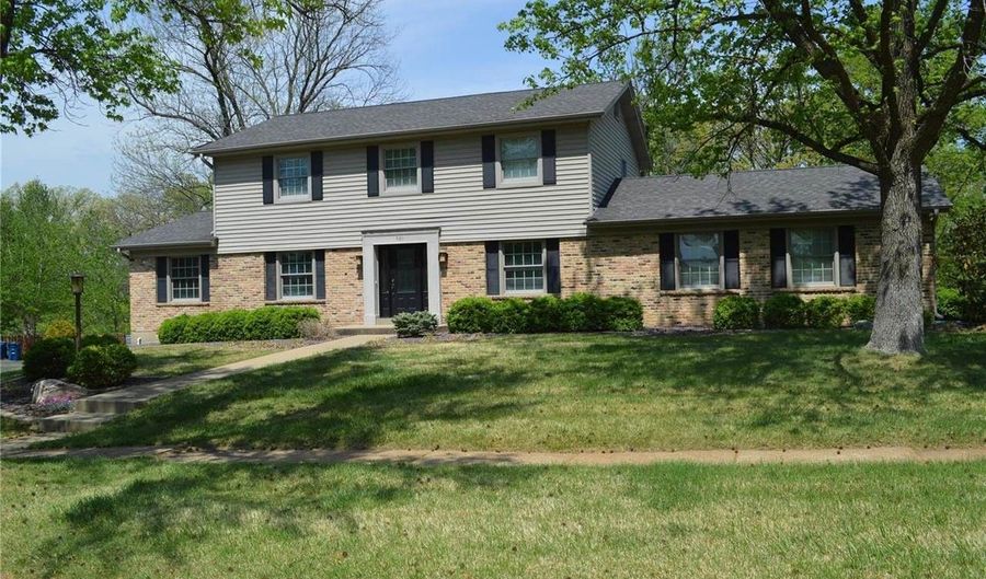 501 Richley Dr, Chesterfield, MO 63017 - 4 Beds, 3 Bath