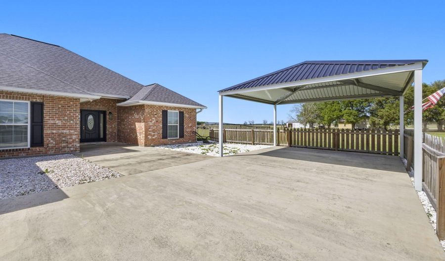 193 La-741, Arnaudville, LA 70512 - 3 Beds, 2 Bath