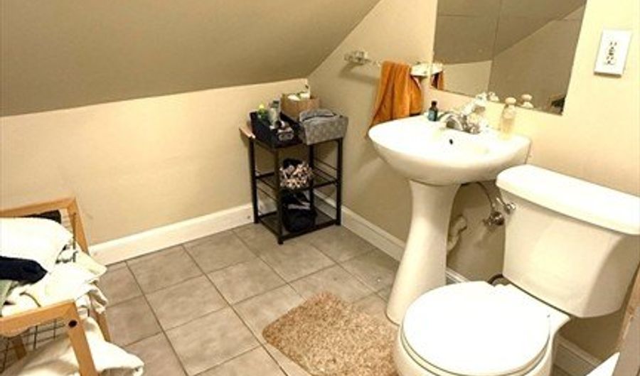 284 E 2, Boston, MA 02127 - 2 Beds, 2 Bath