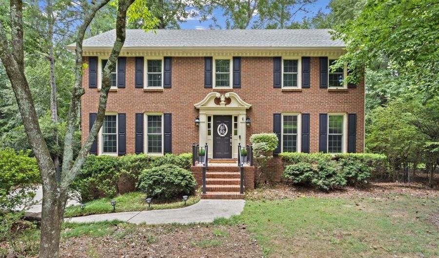 4725 Westchester Ct, Peachtree Corners, GA 30096 - 4 Beds, 3 Bath