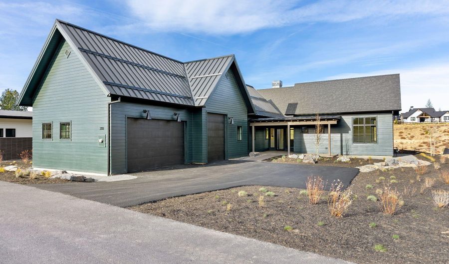 3118 NW Crossing Dr, Bend, OR 97703 - 4 Beds, 4 Bath