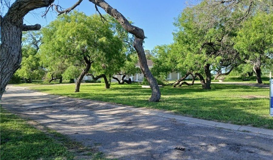 2916 W Highway 44, Alice, TX 78332 - 0 Beds, 0 Bath