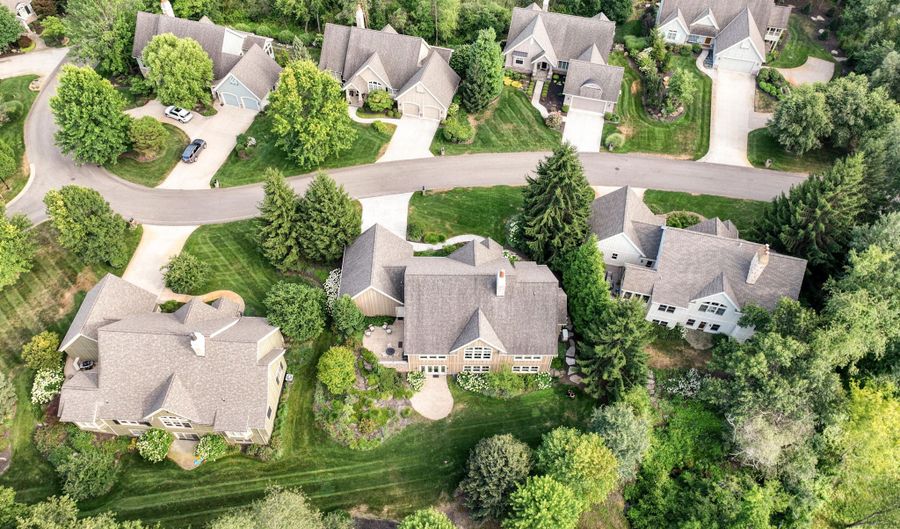 5575 Sanctuary Dr NE, Ada, MI 49301 - 3 Beds, 3 Bath