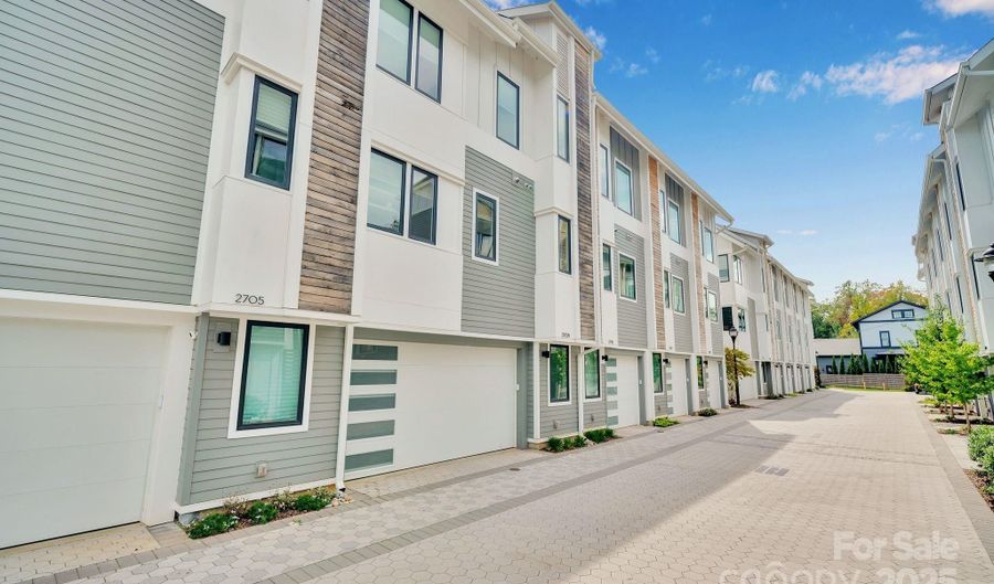 2709 Shenandoah Ave, Charlotte, NC 28205 - 3 Beds, 4 Bath