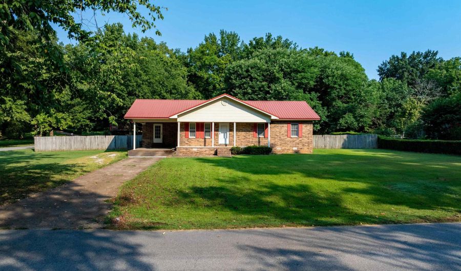 111 Stacey Dr, Batesville, AR 72501 - 3 Beds, 2 Bath