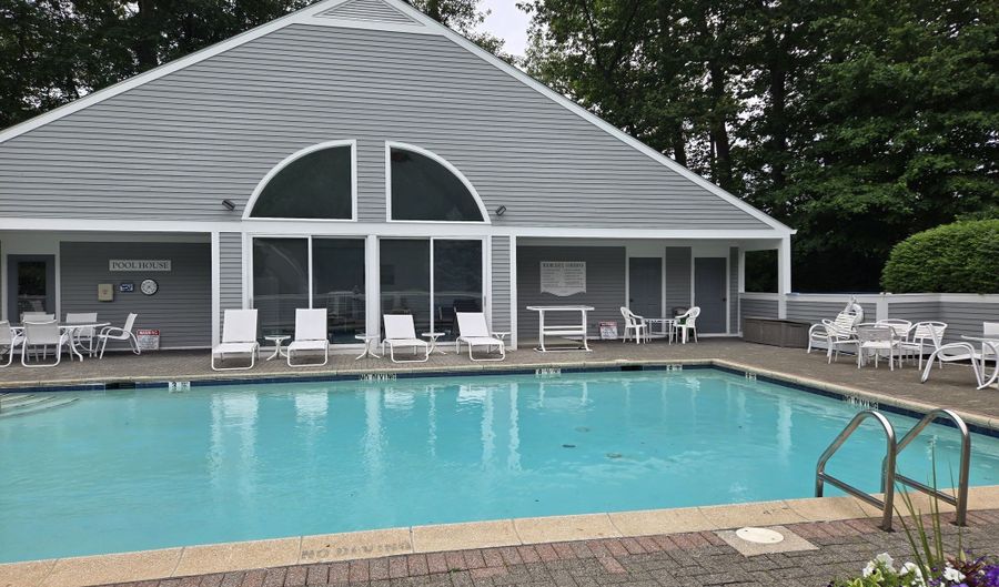 51 Hale Ln 51, Darien, CT 06820 - 1 Beds, 2 Bath