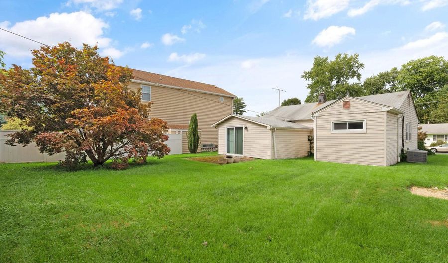 102 S ATWOOD Rd, Bel Air, MD 21014 - 2 Beds, 1 Bath