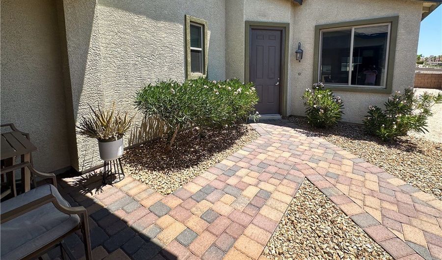 2772 Brinkley Manor St, Laughlin, NV 89029 - 4 Beds, 3 Bath