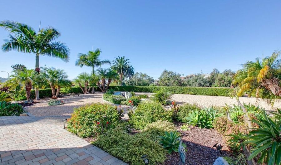 2210 Valley Rd, Oceanside, CA 92056 - 5 Beds, 3 Bath