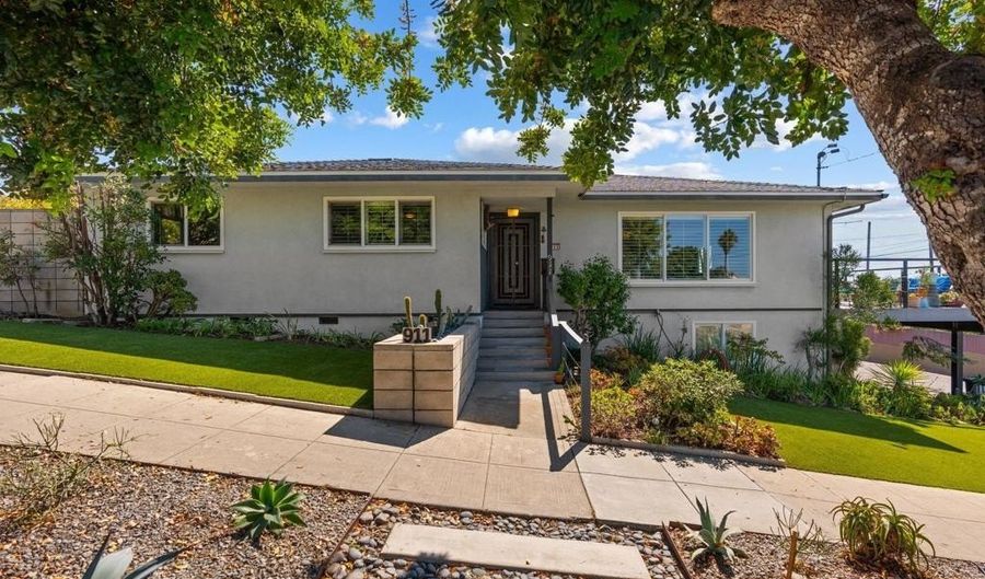 911 Minnesota Ave, Oceanside, CA 92054 - 3 Beds, 2 Bath