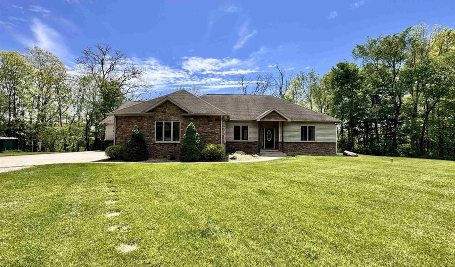 5936 County Road 427, Auburn, IN 46706 - 5 Beds, 6 Bath