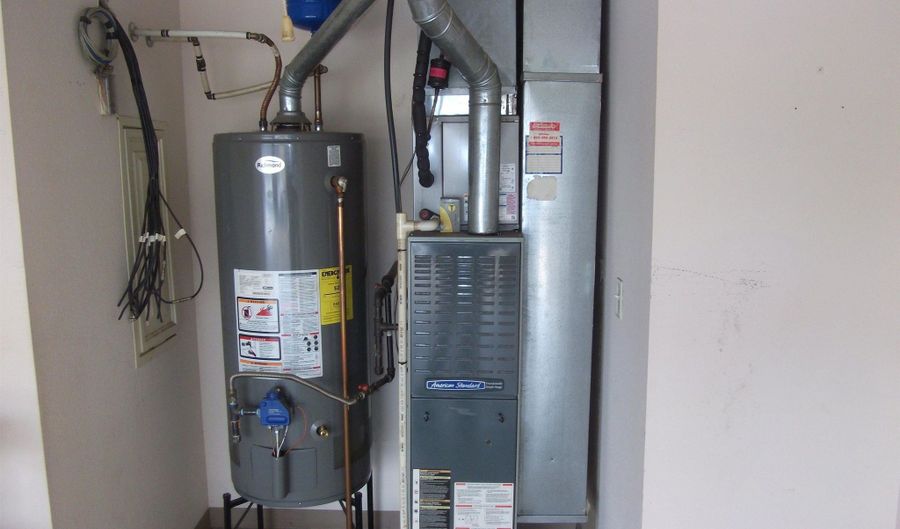 2301 Deforest Ave, Angola, IN 46703 - 2 Beds, 2 Bath