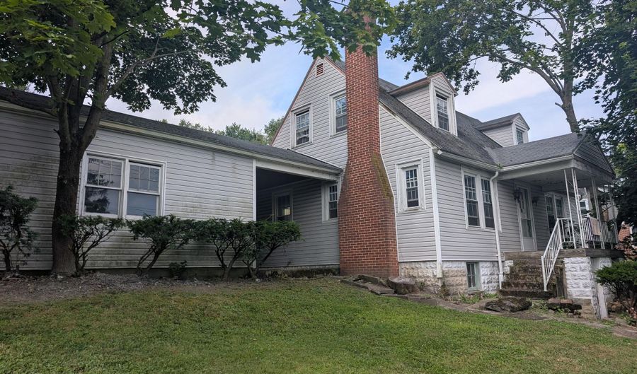 1067 N 20th Ave, Altoona, PA 16601 - 3 Beds, 1 Bath