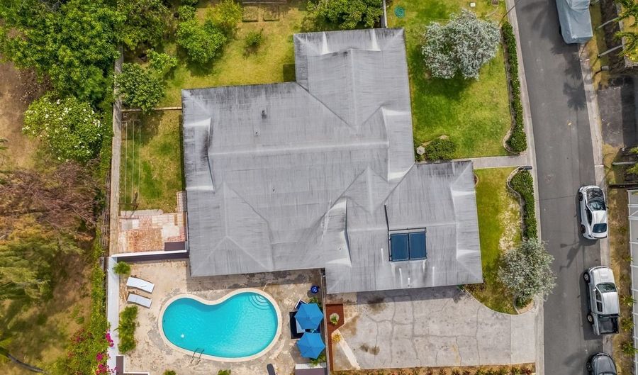 50 Kalaka Pl, Kailua, HI 96734 - 4 Beds, 2 Bath