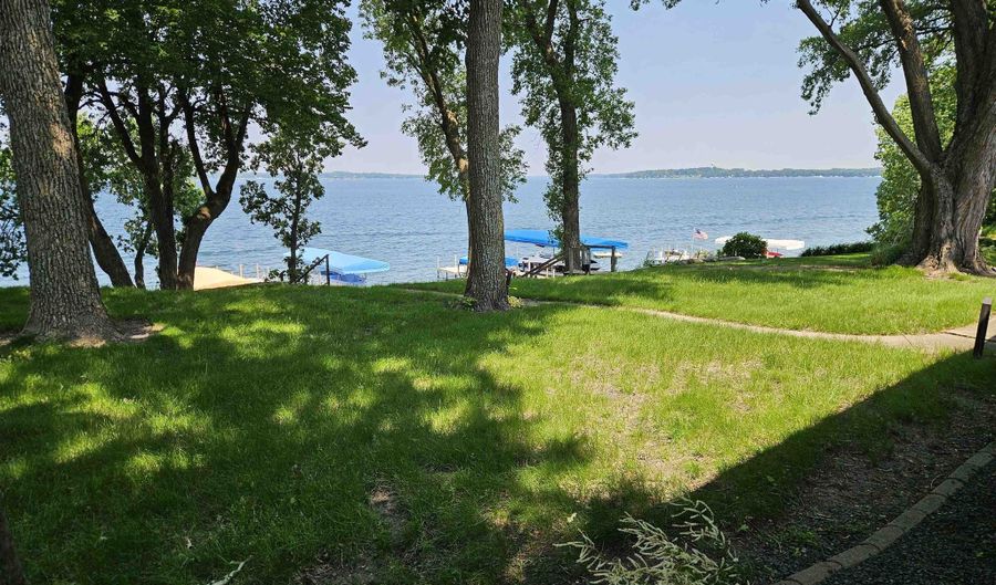 3019 1st St, Arnolds Park, IA 51331 - 4 Beds, 1 Bath