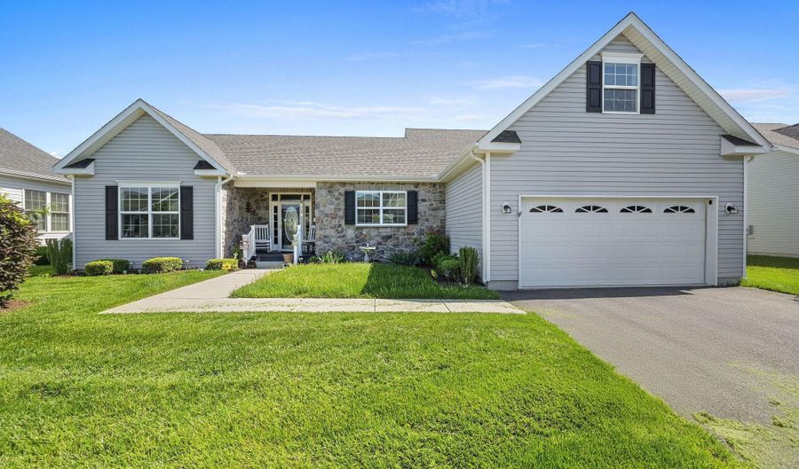 72 BROWN DERBY Dr, Dover, DE 19904 - 2 Beds, 2 Bath