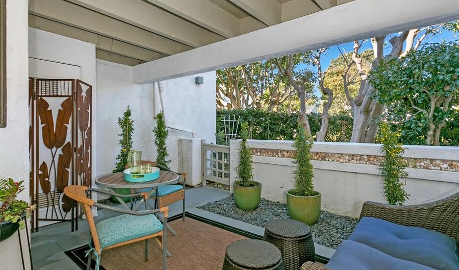 536 Via De La Valle H, Solana Beach, CA 92075 - 2 Beds, 2 Bath