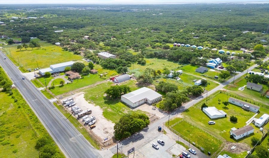 2570 County Road 2028, Aransas Pass, TX 78336 - 5 Beds, 3 Bath