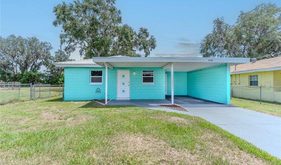 2125 HILLCREST Rd, Auburndale, FL 33823 - 2 Beds, 1 Bath