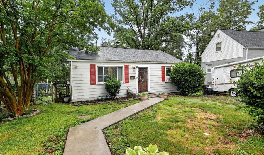 5502 VOLTA Ave, Bladensburg, MD 20710 - 2 Beds, 2 Bath