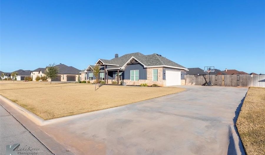 118 Overbrook Dr, Abilene, TX 79606 - 5 Beds, 3 Bath