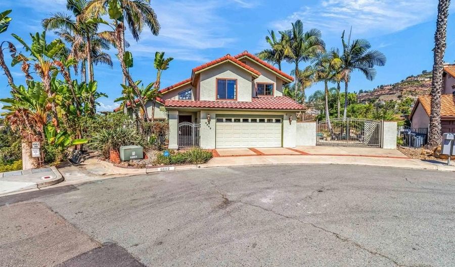 9802 Lyncarol Dr, La Mesa, CA 91941 - 3 Beds, 3 Bath