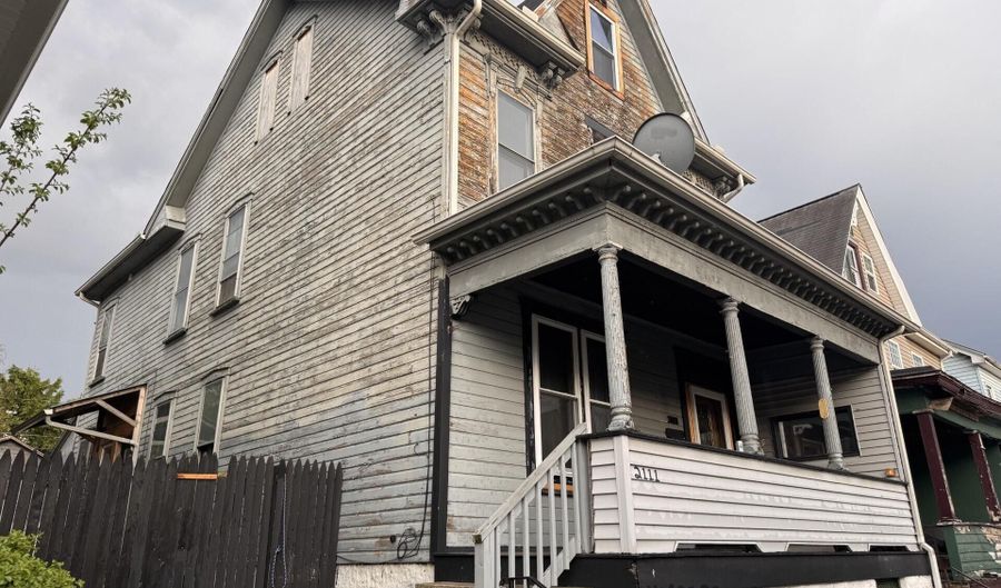 2111 5th Ave, Altoona, PA 16602 - 3 Beds, 1 Bath