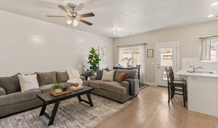 3042 N 225 East St, Cedar City, UT 84721 - 3 Beds, 3 Bath