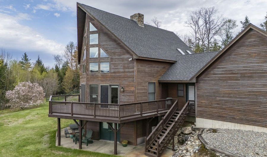 237 River Rd, Avon, ME 04966 - 9 Beds, 4 Bath