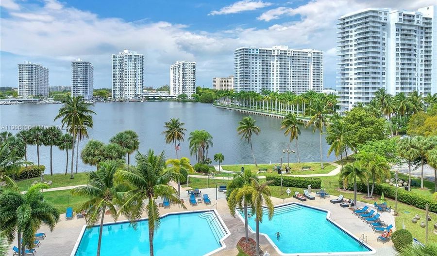 18181 NE 31st Ct 107, Aventura, FL 33160 - 2 Beds, 2 Bath